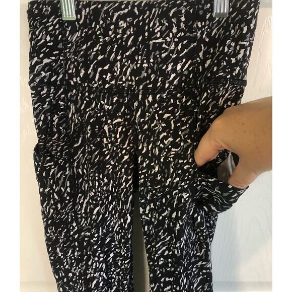 Lululemon Size 2 Fast and Free High Rise Crop Speckle Trail Black Multi Leggings - Picture 4 of 12